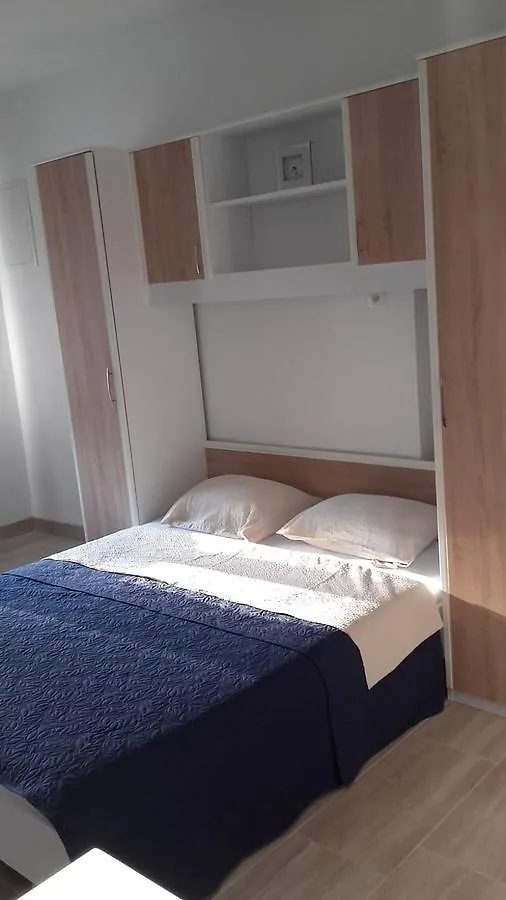 Apartments Nives Mali Losinj